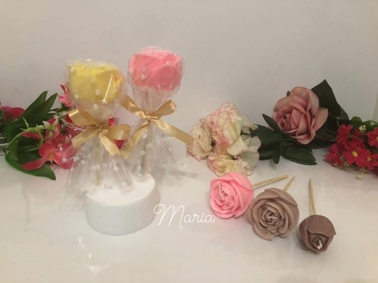 Individual Roses With Clear Wrapping- Medium - Scented Candle